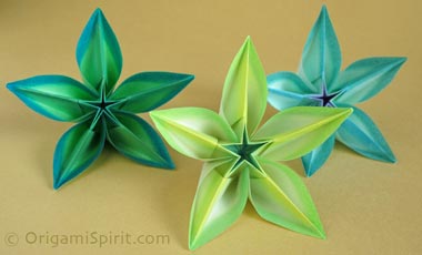 Tres carambolas de origami