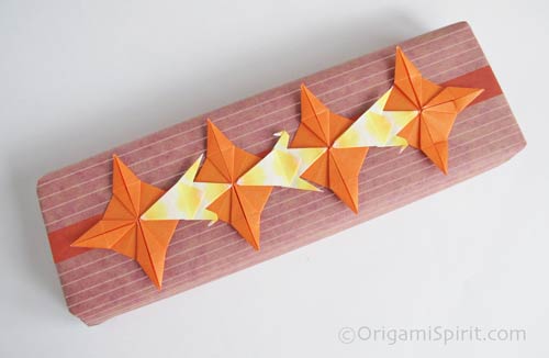 Gift wrapping idea using origami