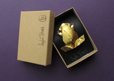 WOD Celebration –Golden Frog Brooch Giveaway! post image