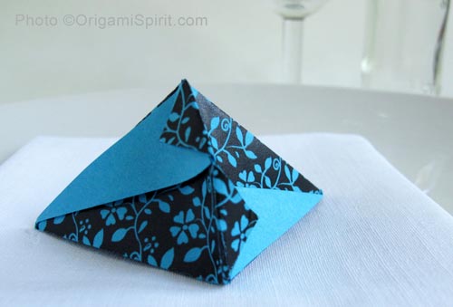 How to Make a Fortune Pouch That Your Guests Will Love post image