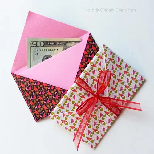 Make A Gift Origami Envelope In Less Than Two Minutes