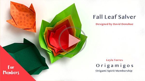 Modelo de origami Fall Leaf Salver diseñado por David Donohue presentado por www.origamispirit.com